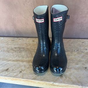 Hunter Snake Print Rain Boots 9M/10F